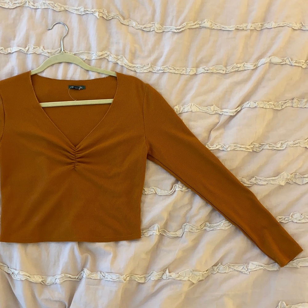 Wild Fable Ruched V-Neck Long Sleeve Tee